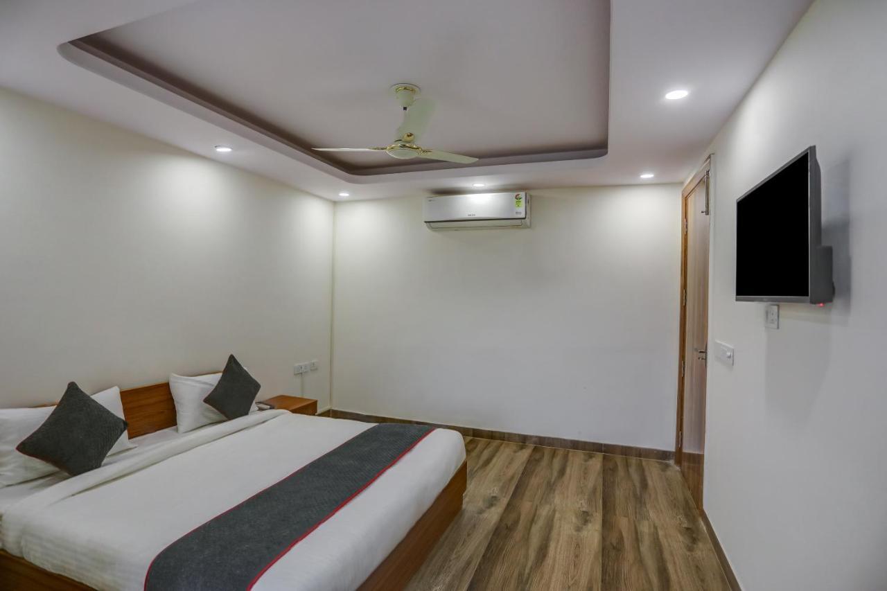 Collection O The Doors Near Appu Ghar Hotel คูร์เคาน์ ภายนอก รูปภาพ