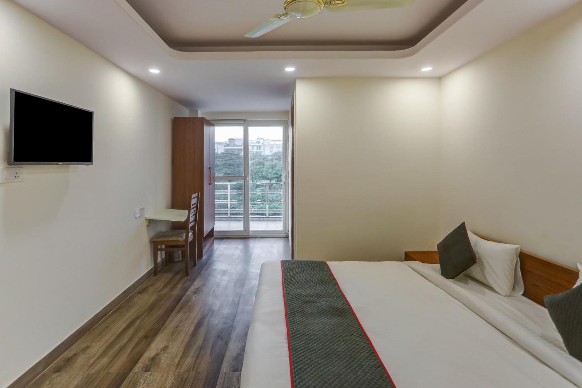 Collection O The Doors Near Appu Ghar Hotel คูร์เคาน์ ภายนอก รูปภาพ