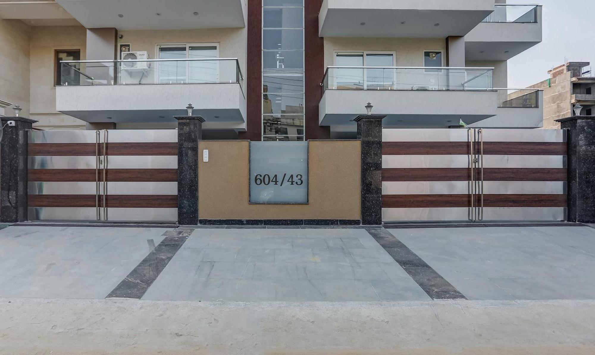 Collection O The Doors Near Appu Ghar Hotel คูร์เคาน์ ภายนอก รูปภาพ