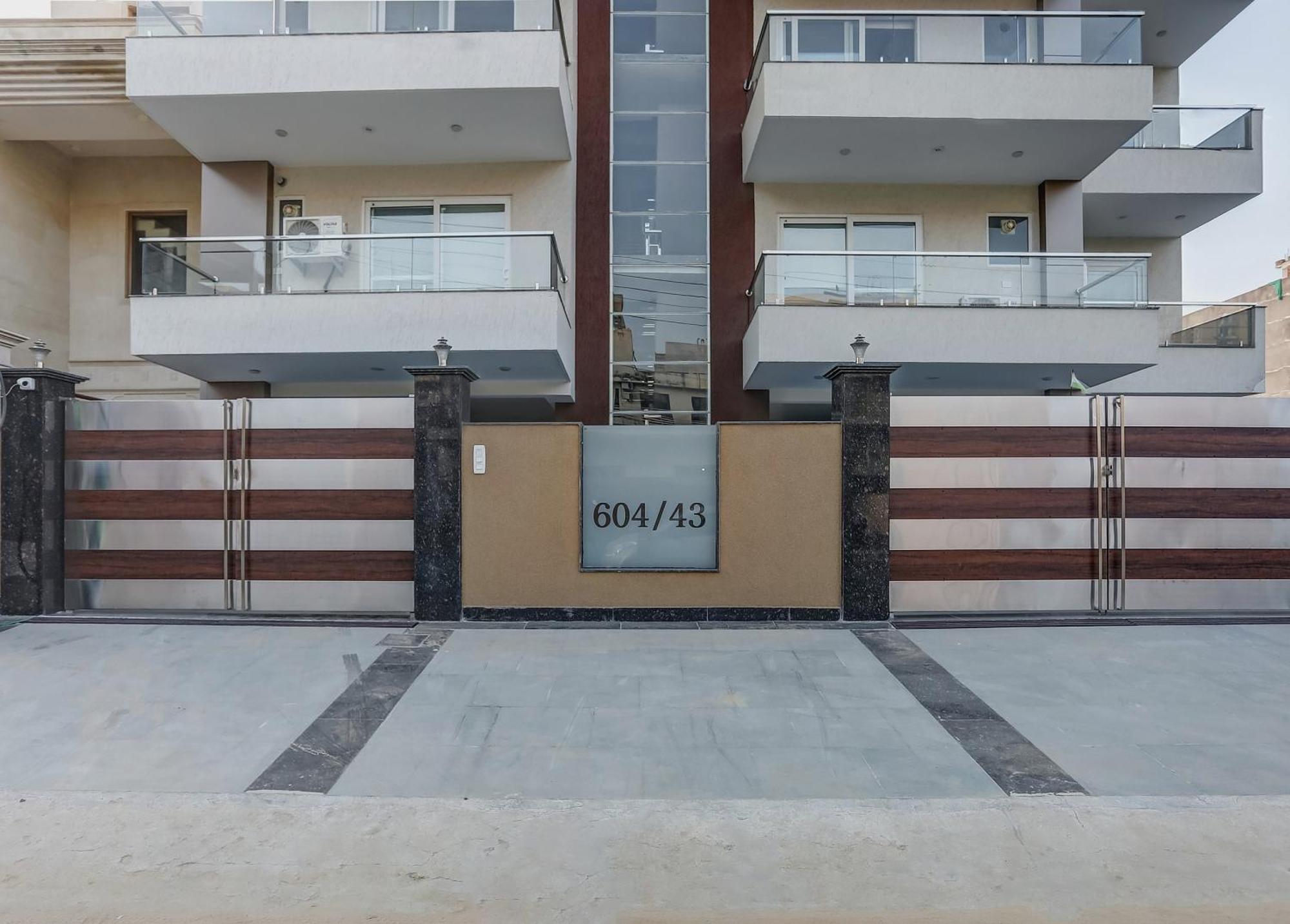 Collection O The Doors Near Appu Ghar Hotel คูร์เคาน์ ภายนอก รูปภาพ
